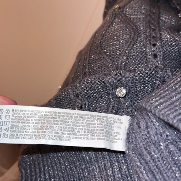 Forever 21 Cropped Womens Crew Neck Embellished Long Sleeve Pullover Sweater - Picture 6 of 6